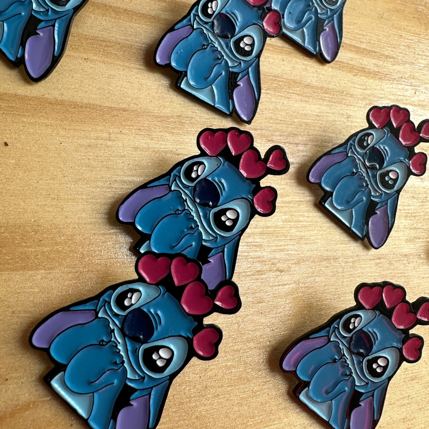 Pin Stich Corazones
