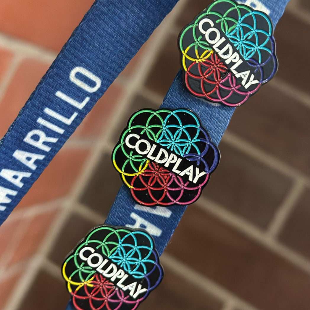 Pin logo Coldplay con aplicación de color