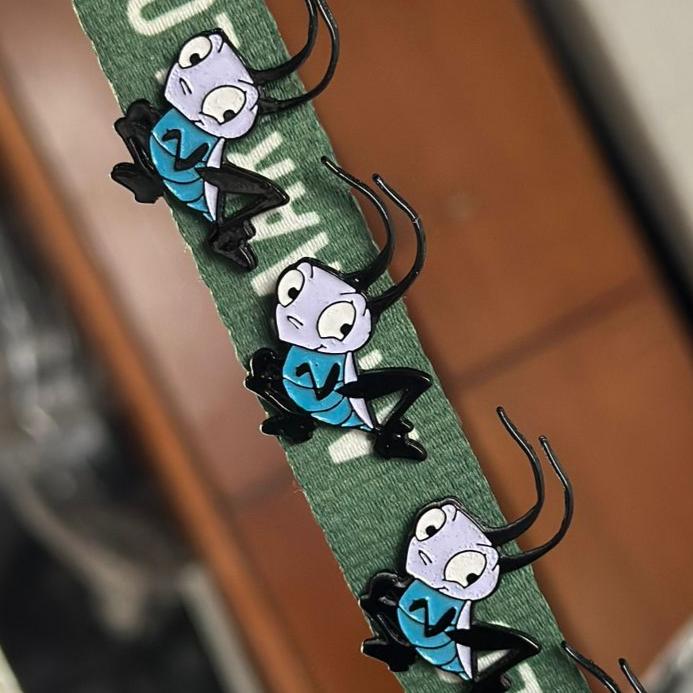 Pin grillo de la suerte Mulán