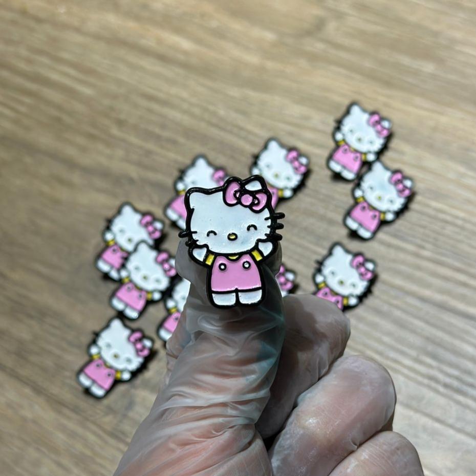 Pin Hello Kitty