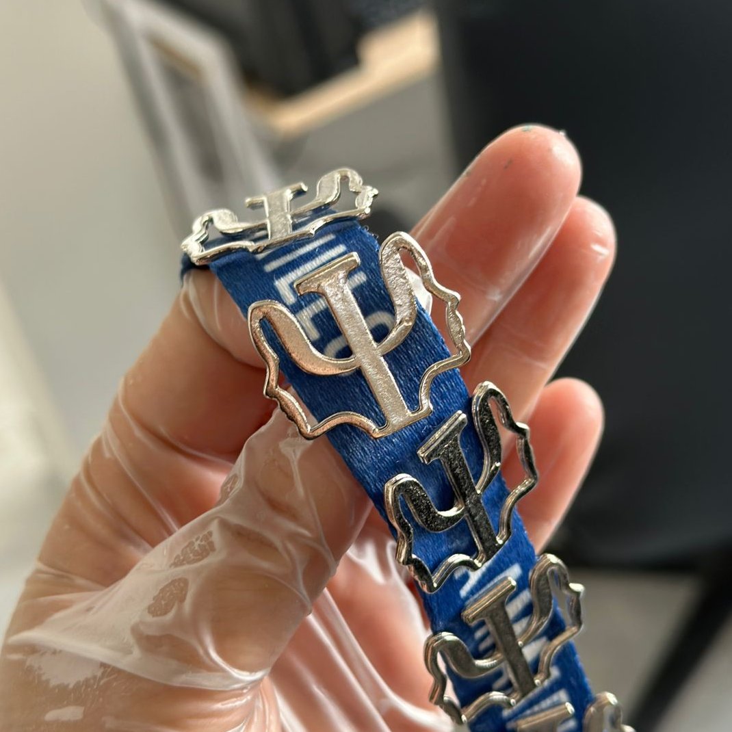 Pin logo psicologia silueta