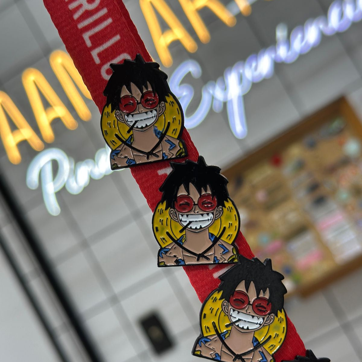 Pin rostro Luffy sonriente
