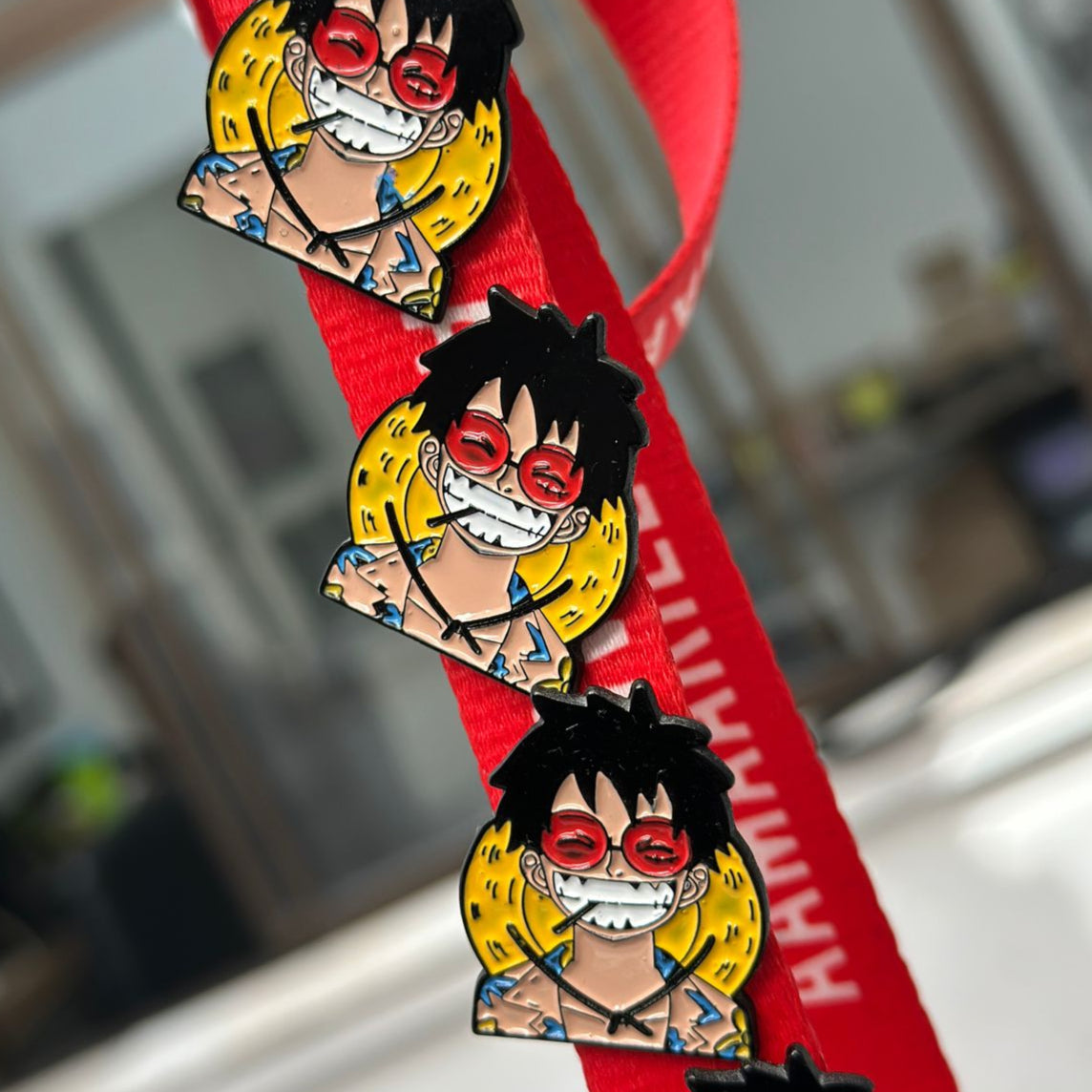 Pin rostro Luffy sonriente