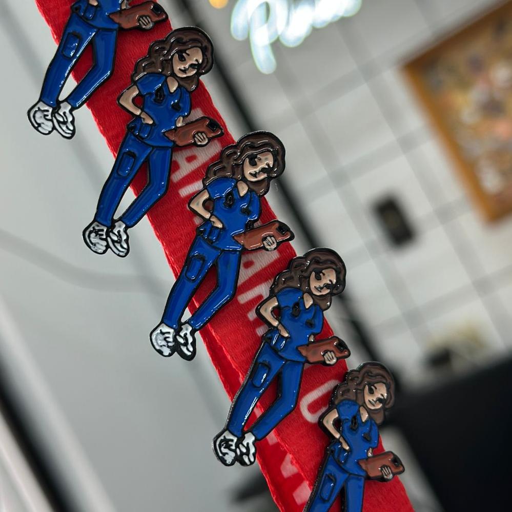 Pin personal de salud mujer