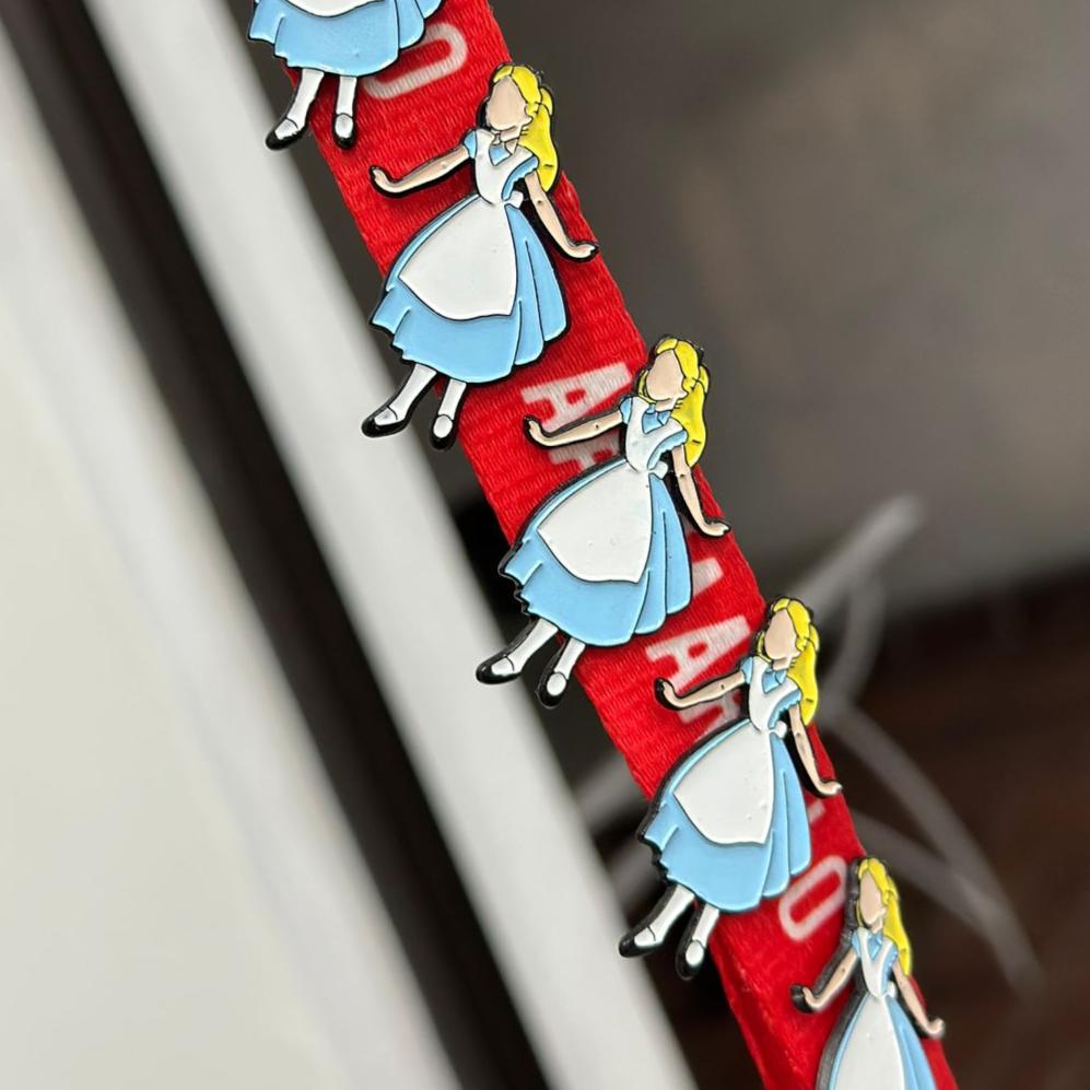Pin Alicia silueta - Alicia en el país de las maravillas