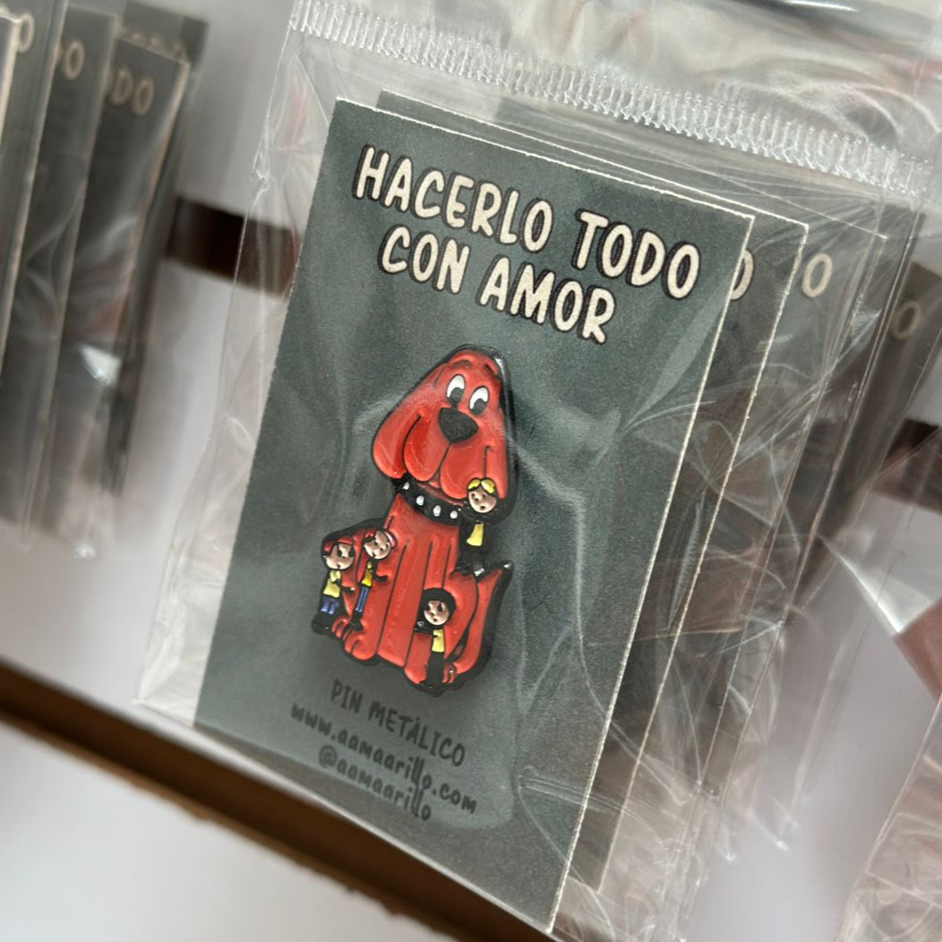 Pin Cliford con personajes