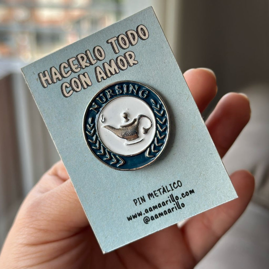 Pin Nursing sencillo azul