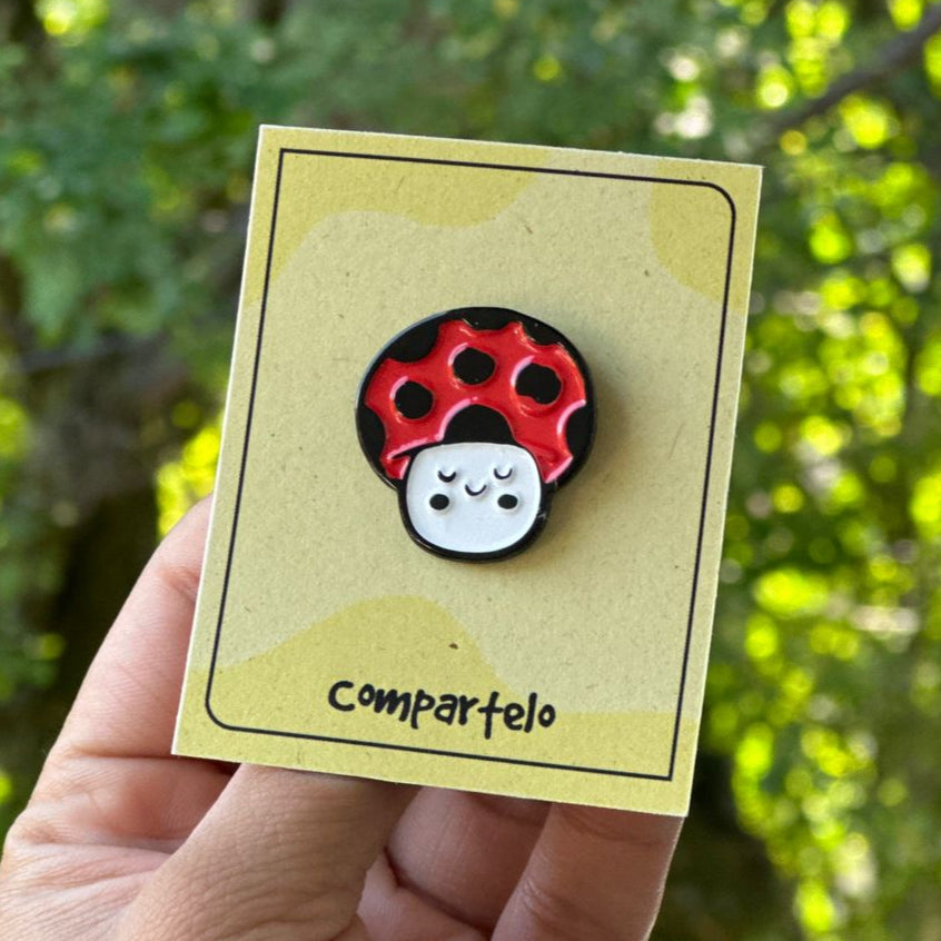 Pin honguito sencillo