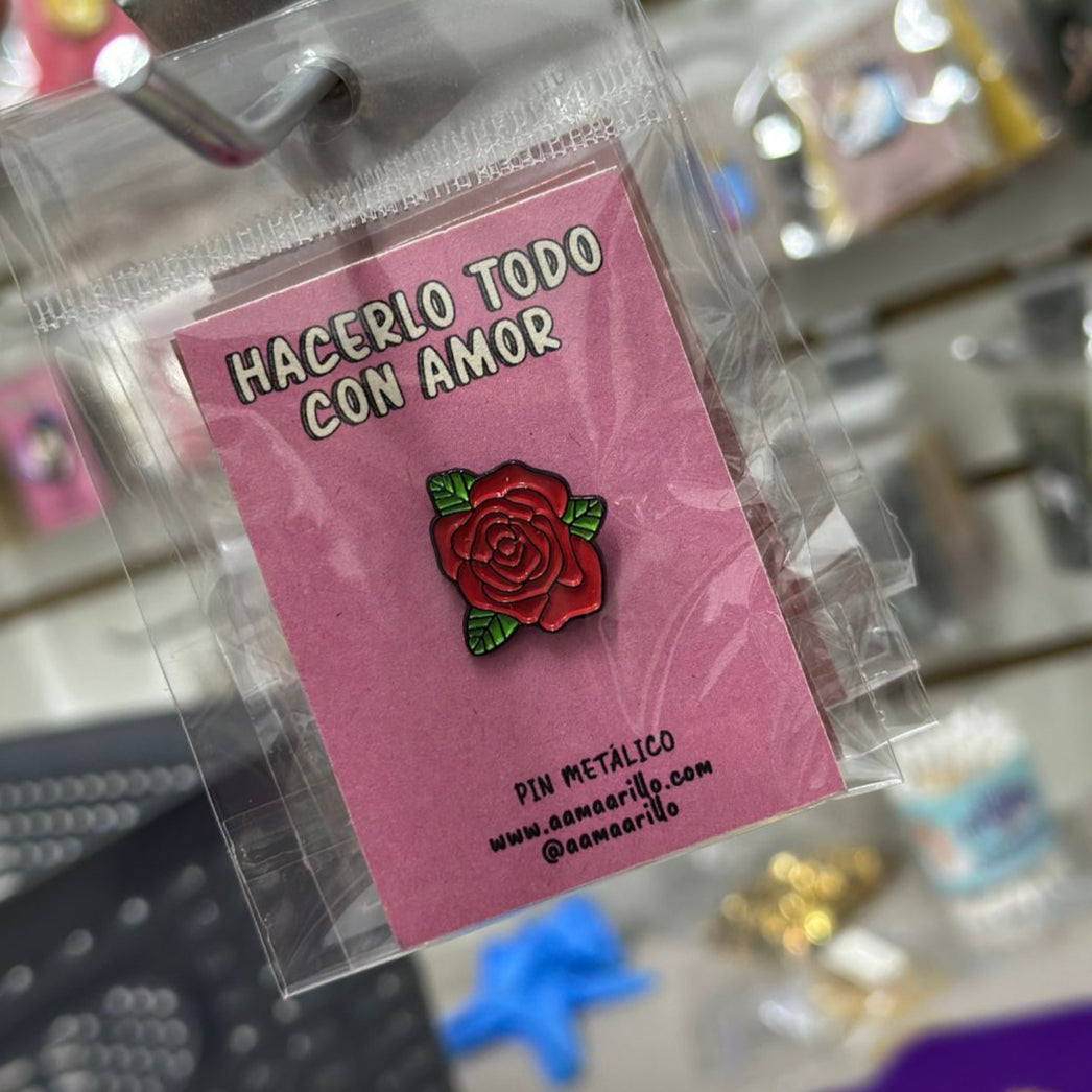 Pin rosa roja sencilla