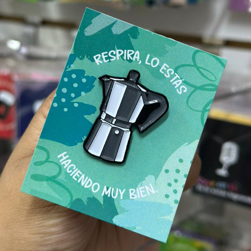 Pin cafetera gris