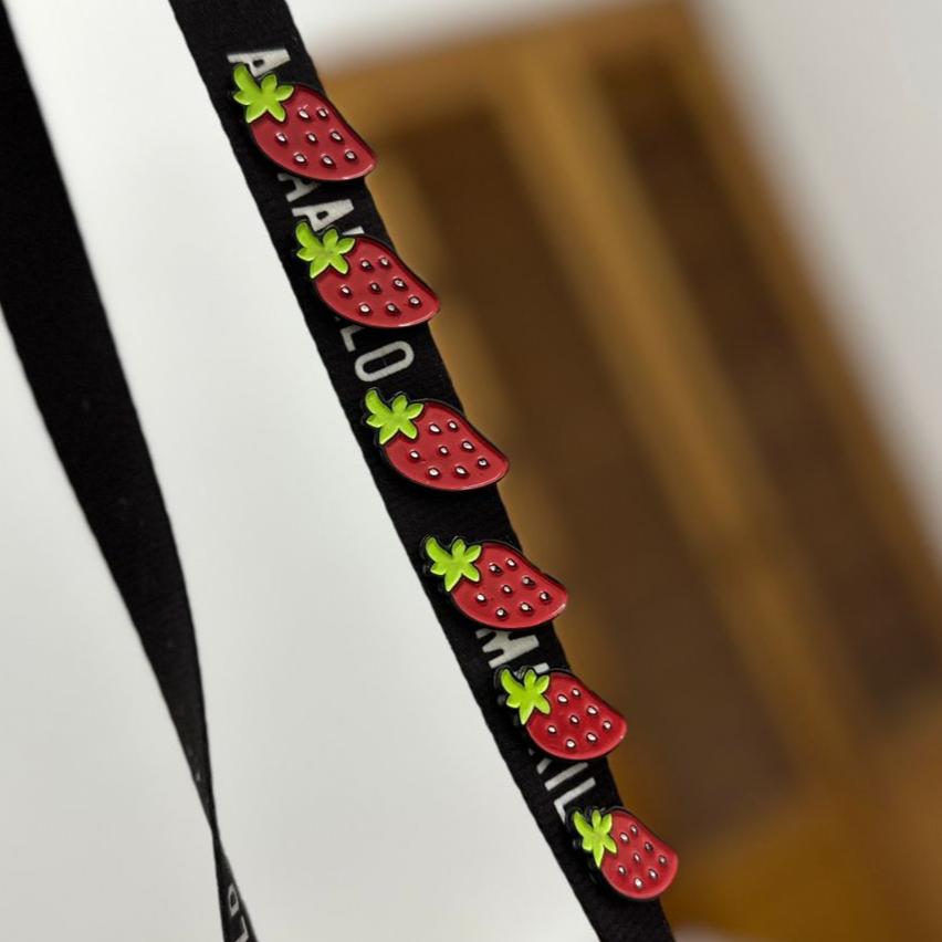 Pin Fresa semillas blancas