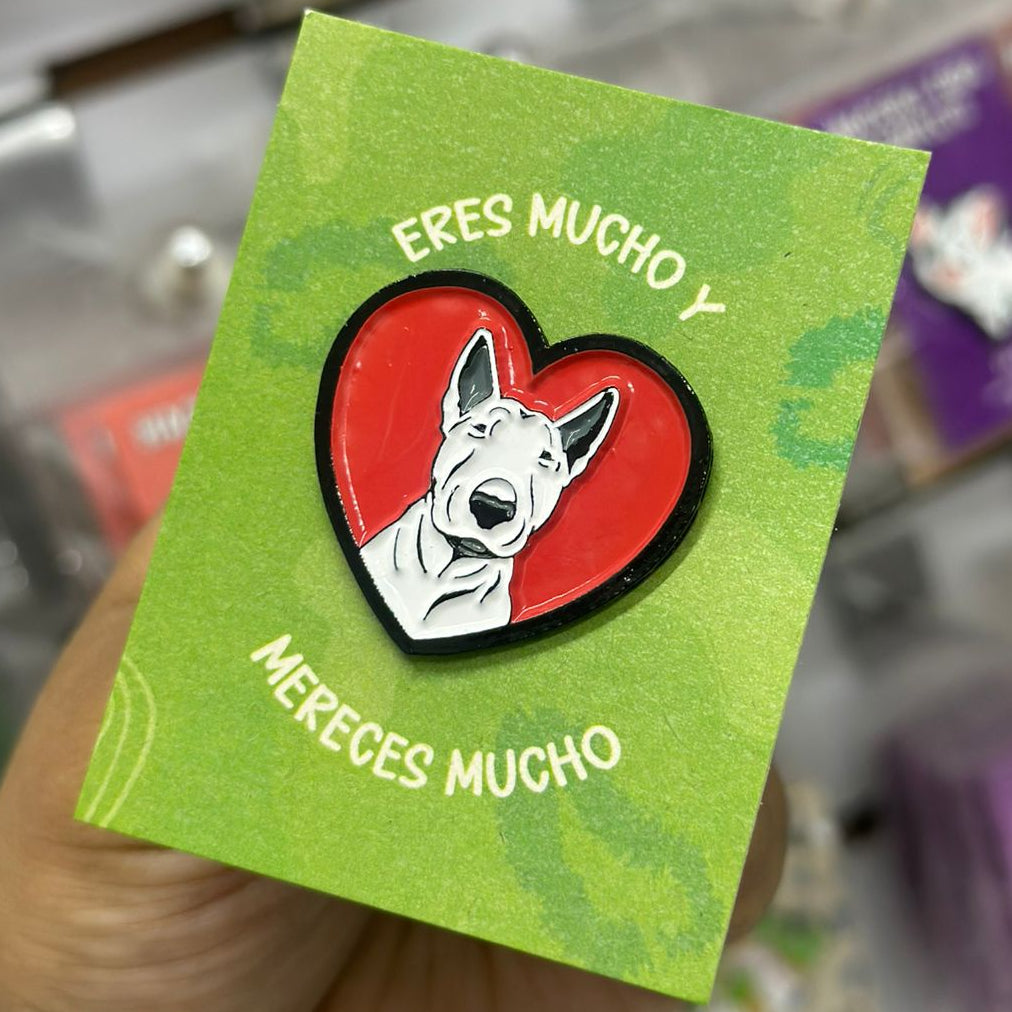 Pin corazon bull terrier