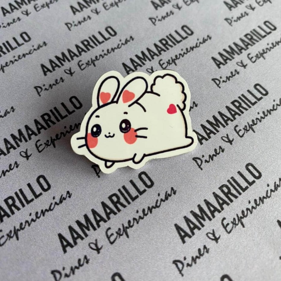 Pin conejo corazón