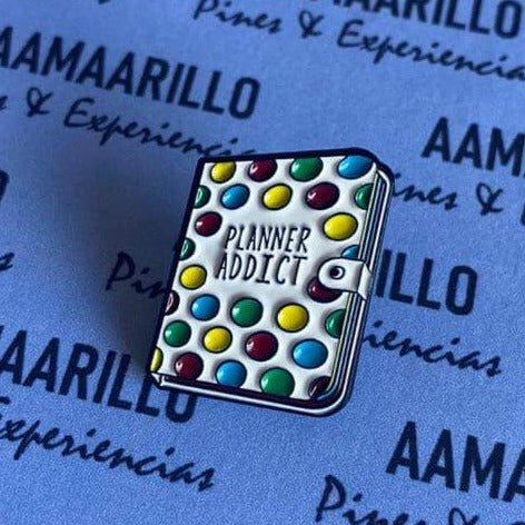 Pin libro planeador
