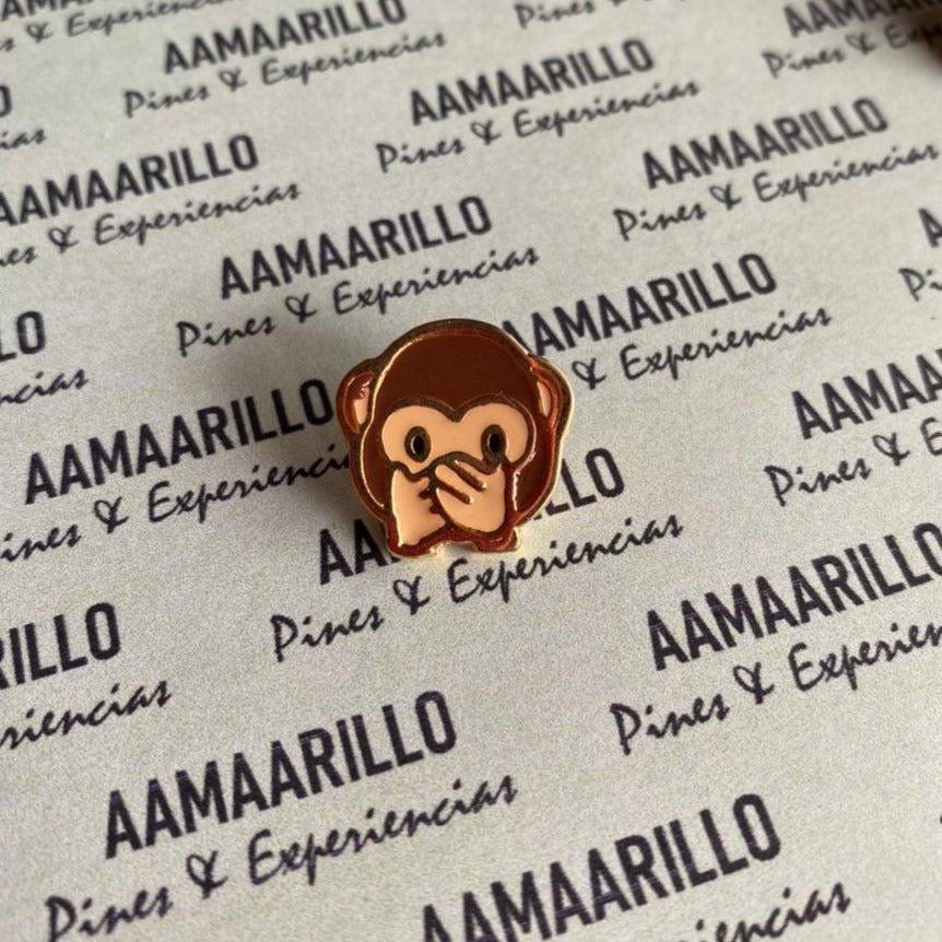 Pin mono emoji boca