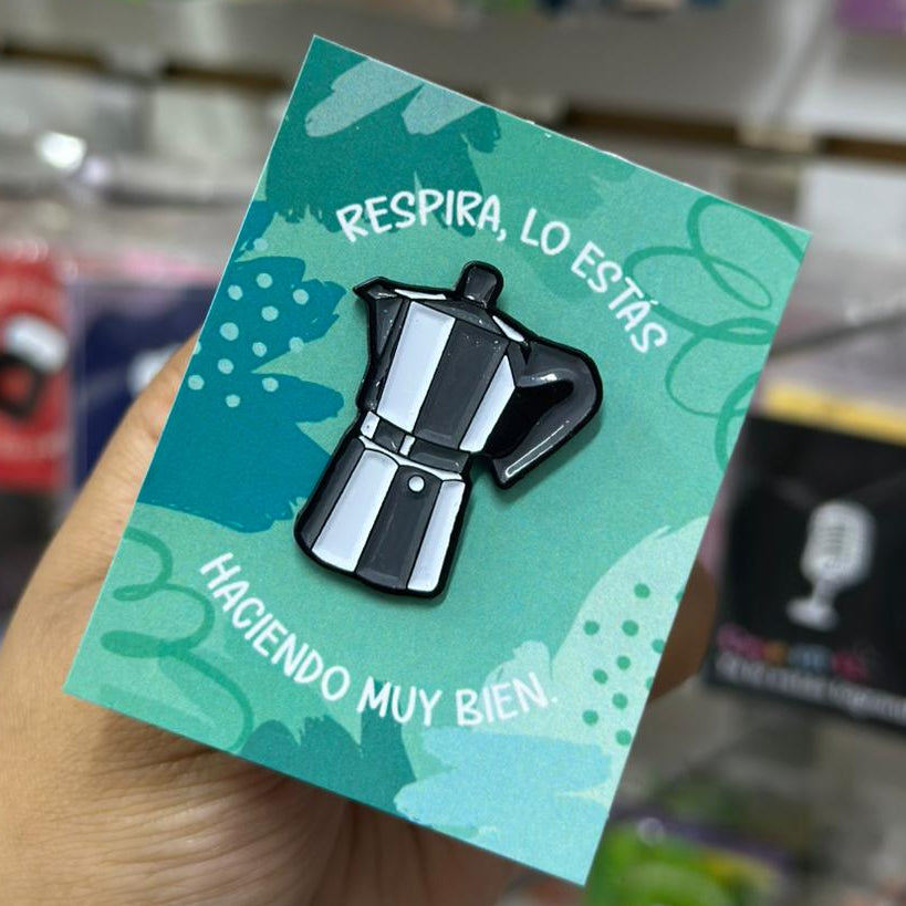 Pin cafetera gris