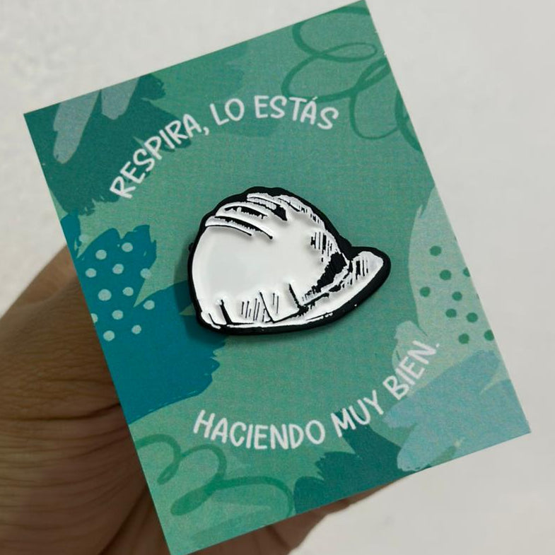 Pin casco blanco