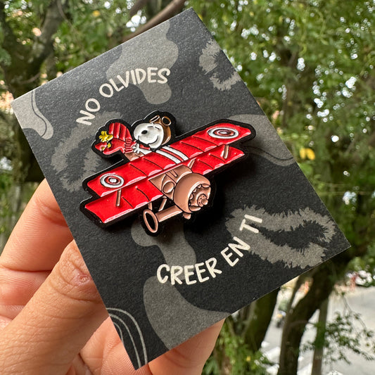 Pin Snoopy Avión Rojo