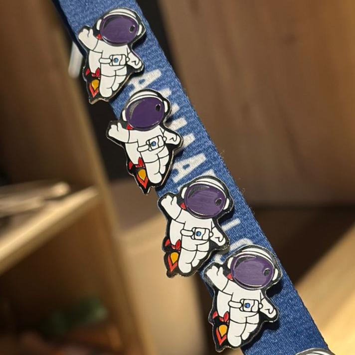 Pin Astronauta sencillo