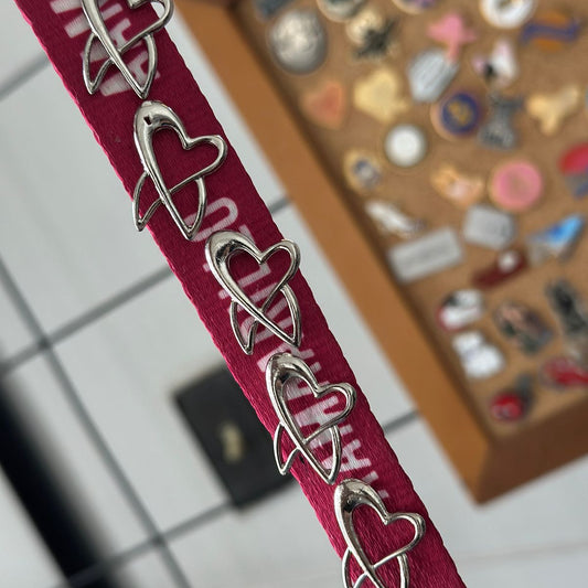 Pin muela esquelética corazon