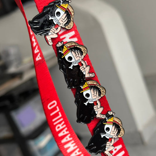Pin Luffy completo manta negra