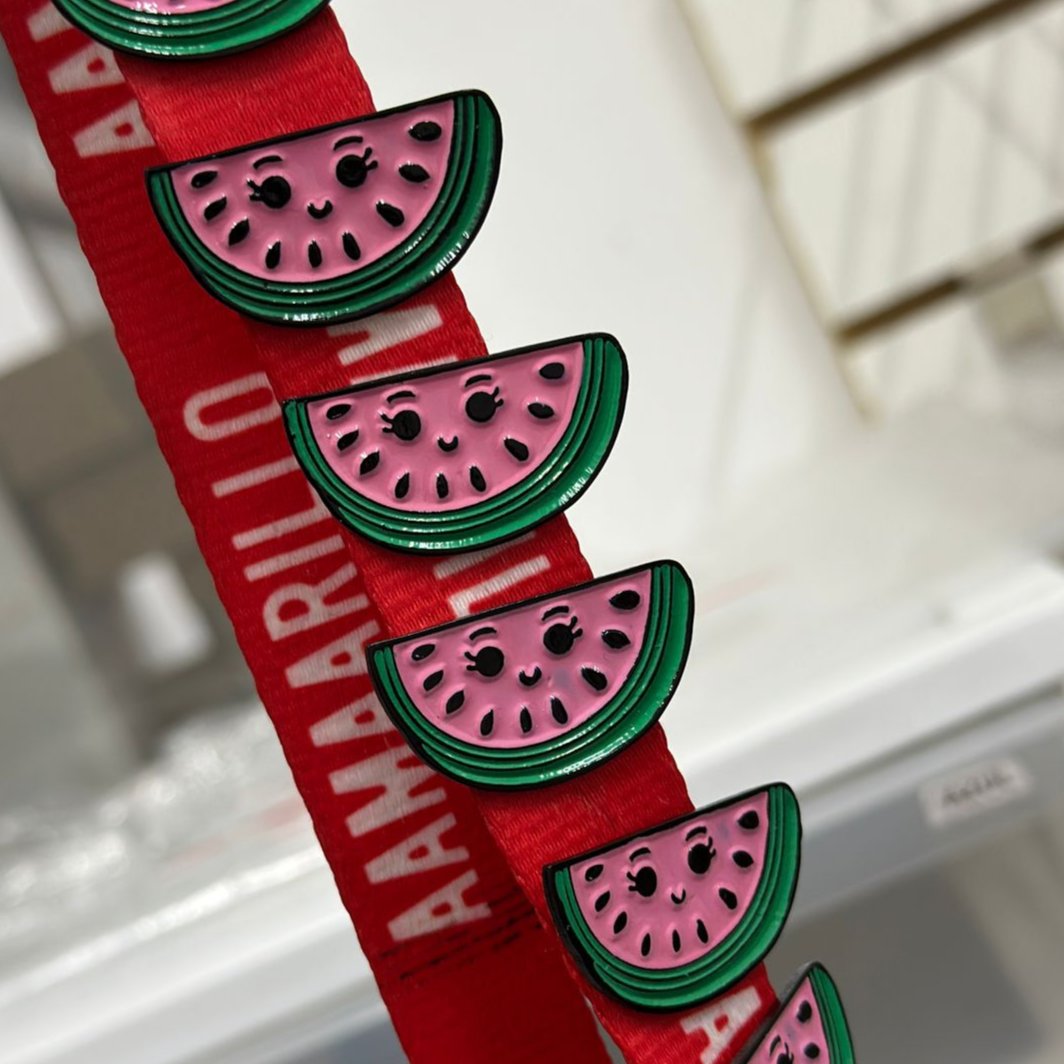 Pin sandia rosa