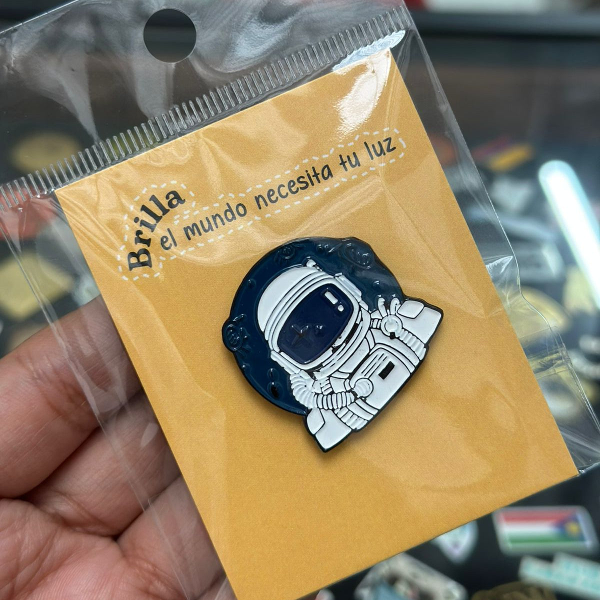Pin casco de astronauta