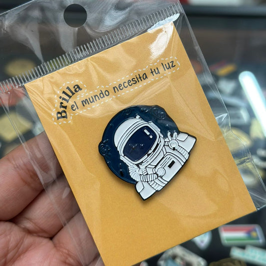 Pin casco de astronauta