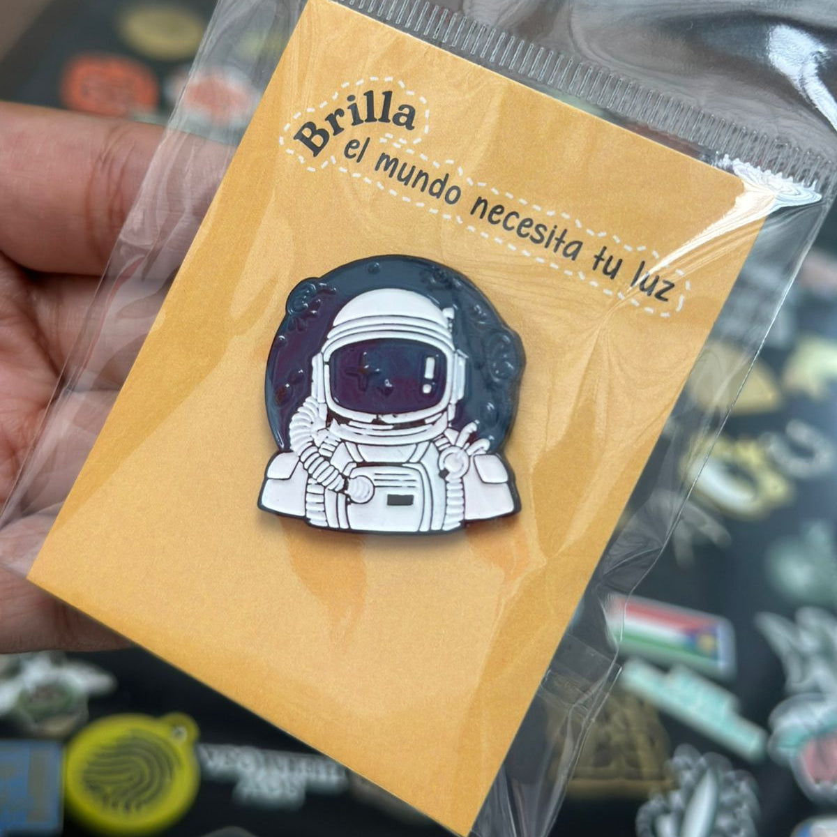 Pin casco de astronauta