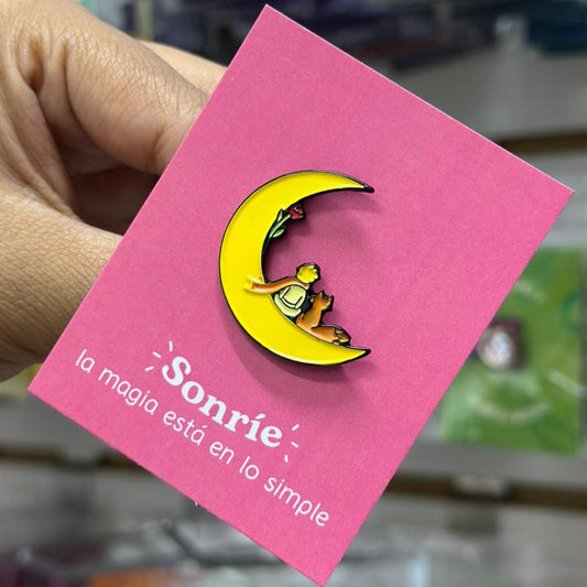 Pin Principito en la luna