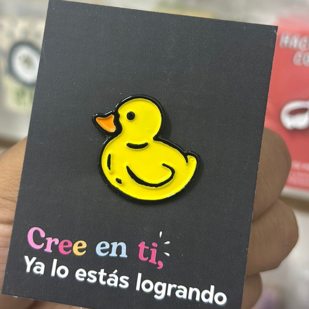 Pin pato amarillo