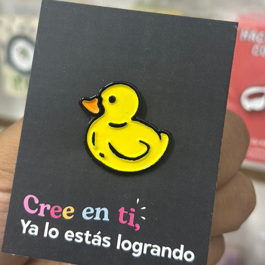 Pin pato amarillo