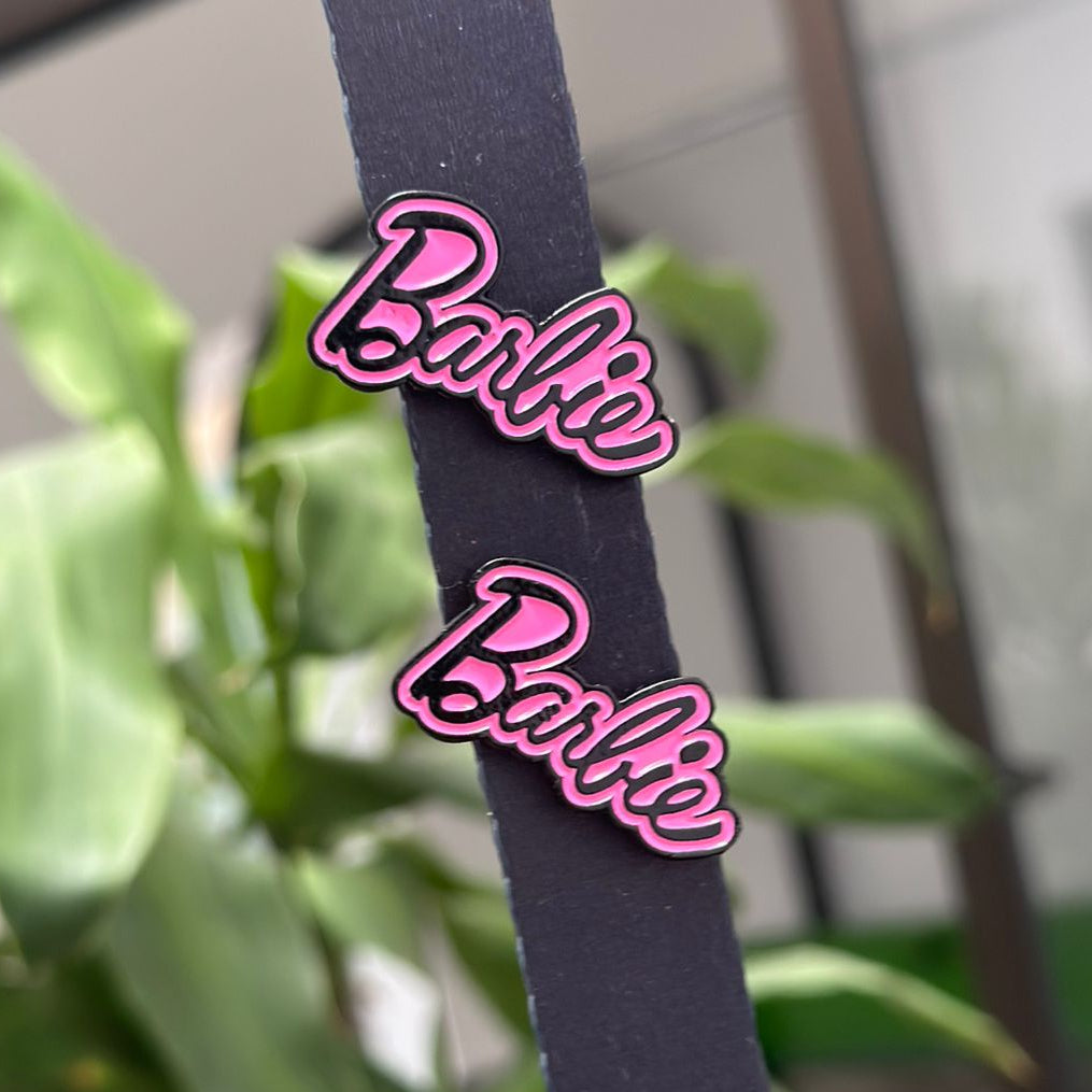 Pin Barbie fondo rosa