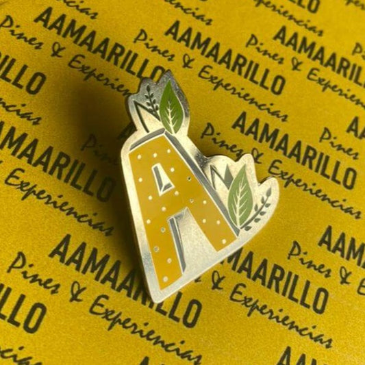 Pin letra A color amarillo