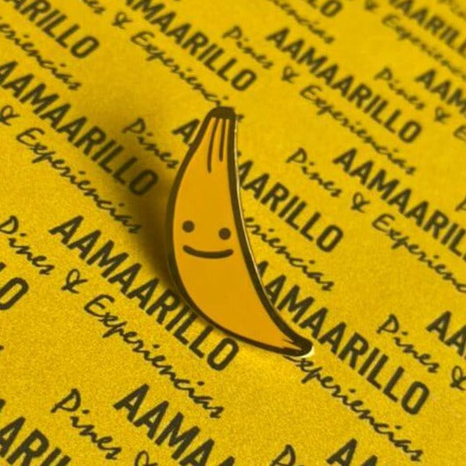 Pin banano feliz