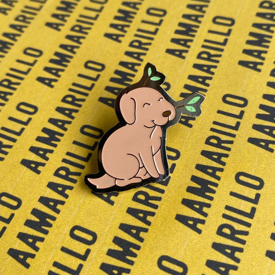 Pin cachorro hojitas arbol