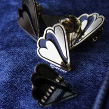 Pin triple de corazones