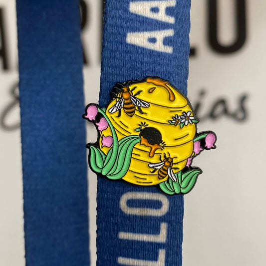 Pin panal de abejas 1