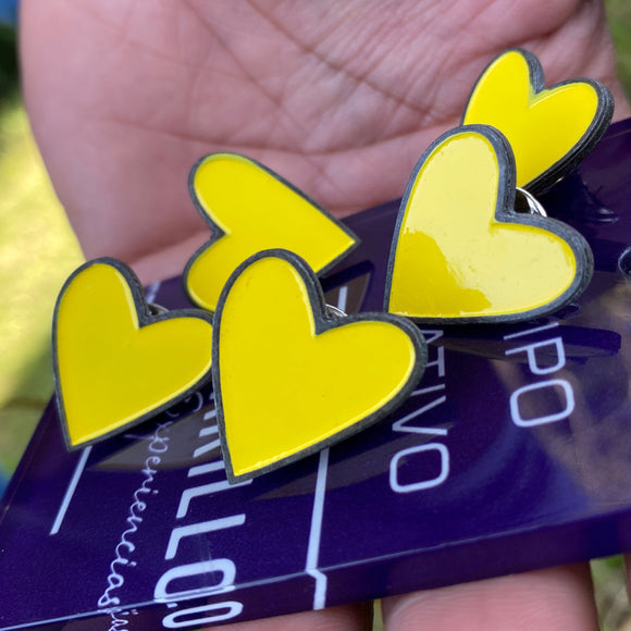Pin Corazón amarillo