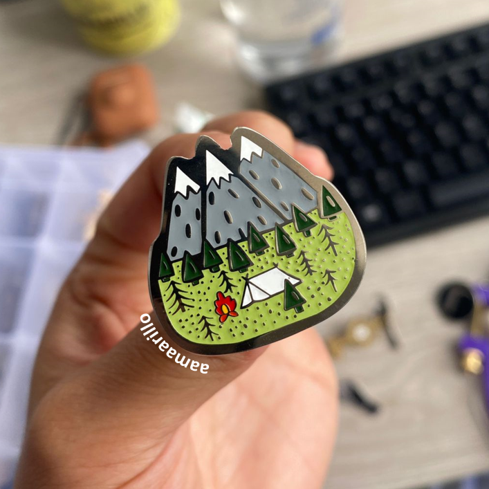 Pin campamento montañas