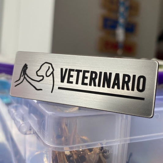 Escarapela veterinario - Grabado sobre pasta dura